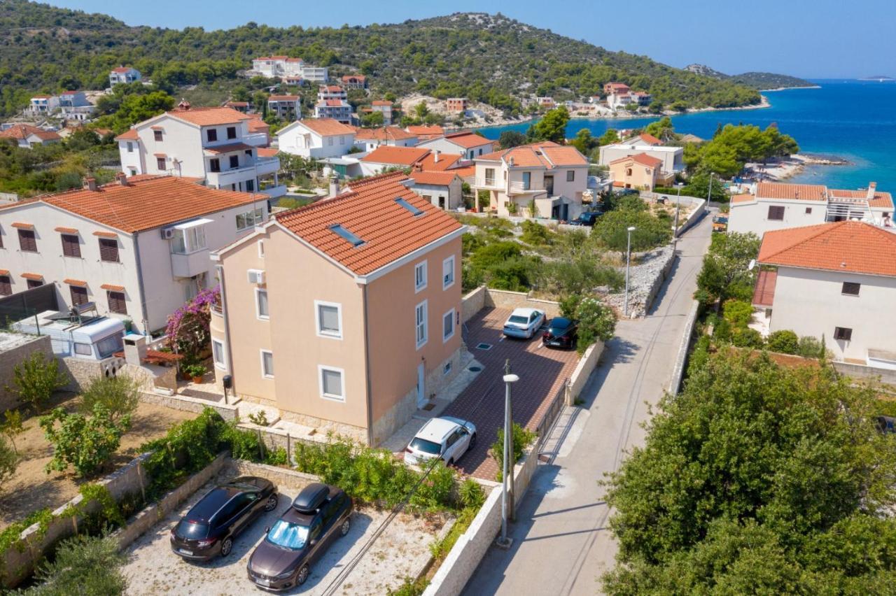 Villa Tea Ražanj Exteriör bild