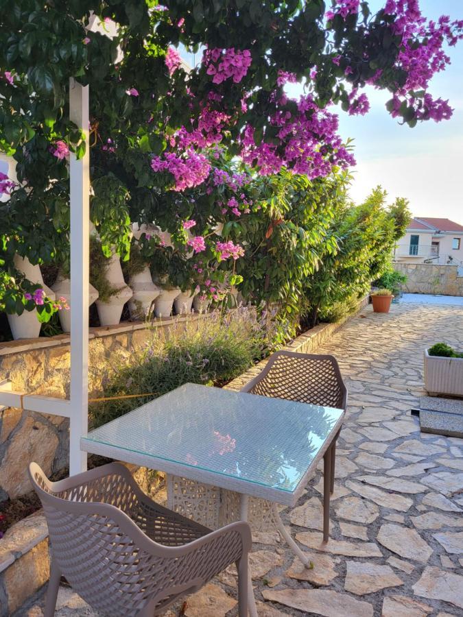 Villa Tea Ražanj Exteriör bild