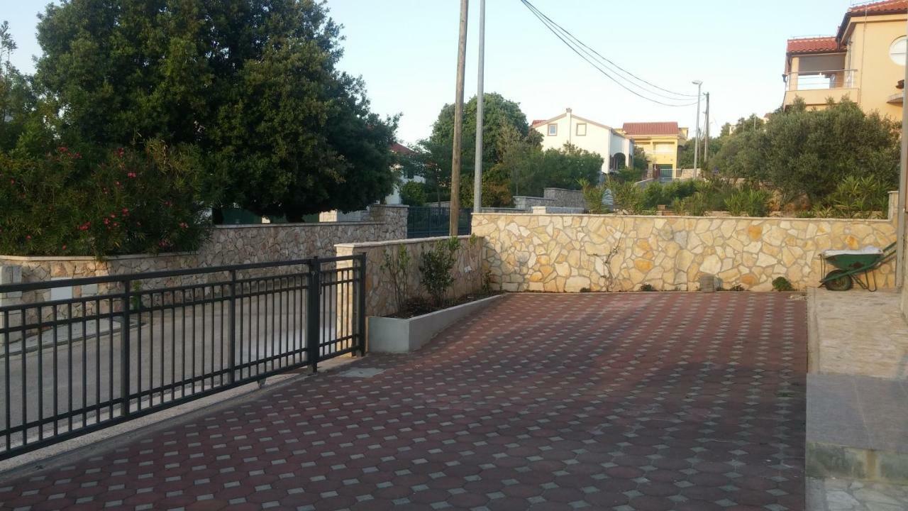 Villa Tea Ražanj Exteriör bild