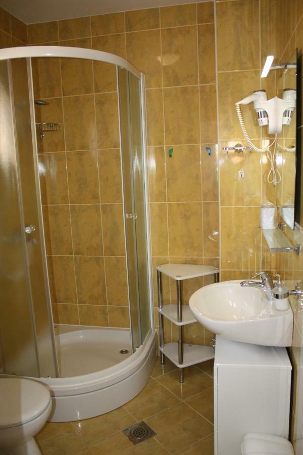 Villa Tea Ražanj Exteriör bild