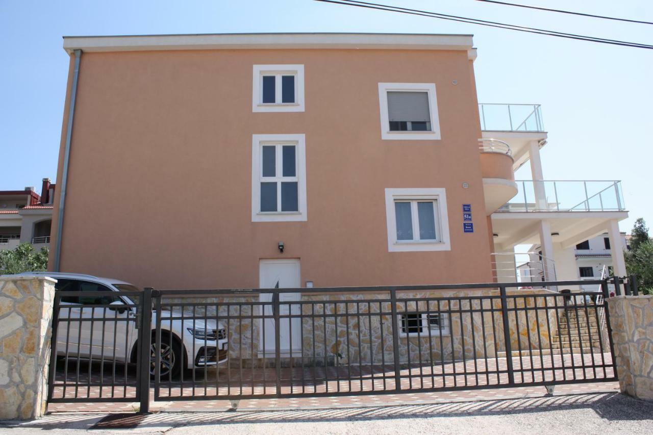Villa Tea Ražanj Exteriör bild