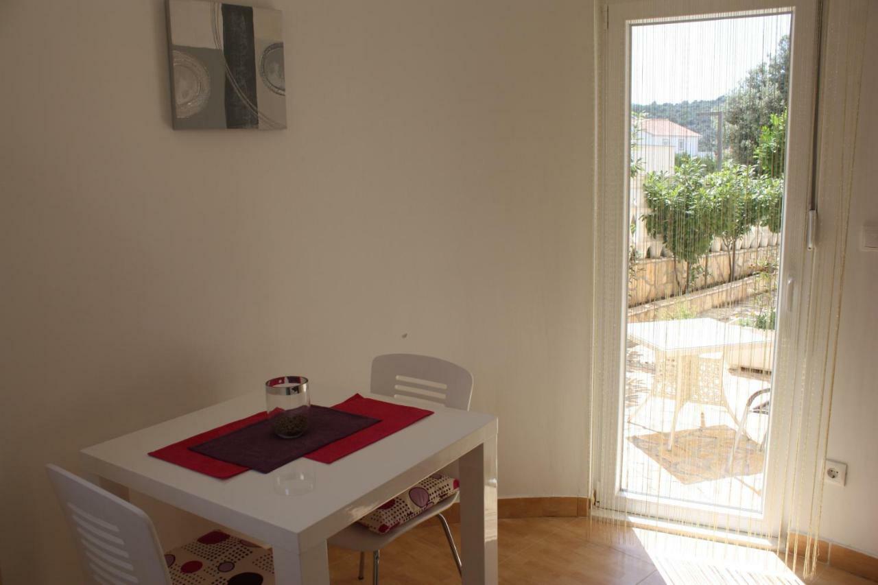 Villa Tea Ražanj Exteriör bild