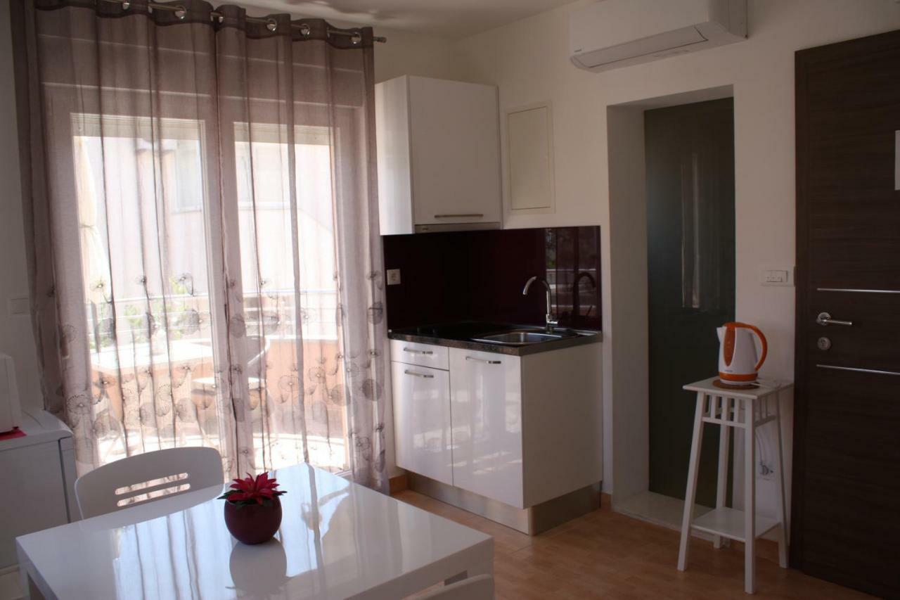 Villa Tea Ražanj Exteriör bild
