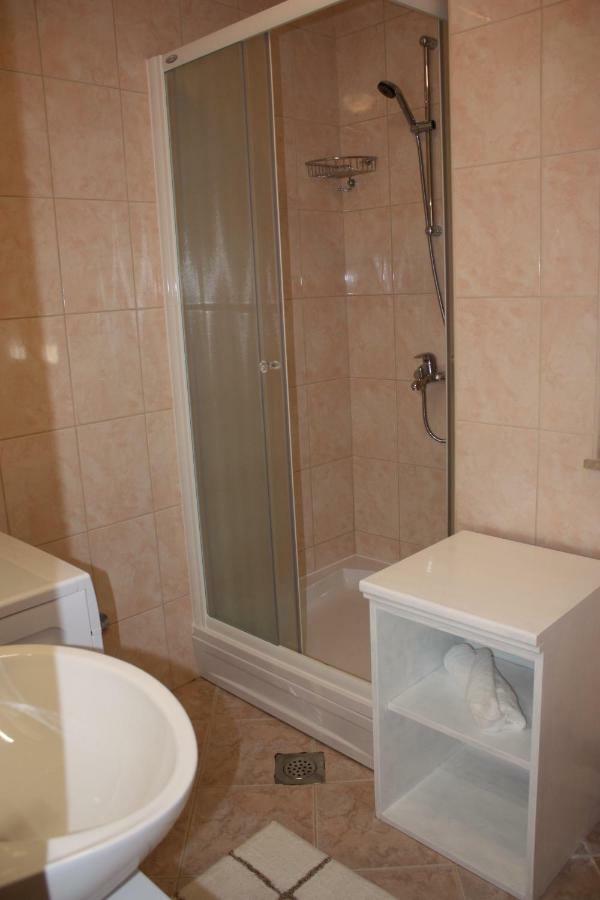 Villa Tea Ražanj Exteriör bild